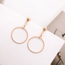 Load image into Gallery viewer, Circle Chain Earrings
